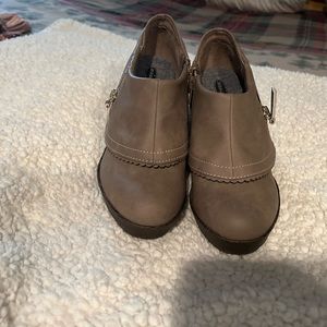 Size 7 boots. 4 inch heel. Like new. Only wore once. Very cute and stylish.